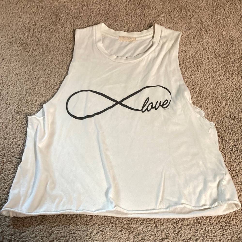 ❤️3/$10❤️ Graphic tee